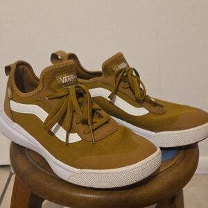 Vans Ultrarange Brown and White Sneakers